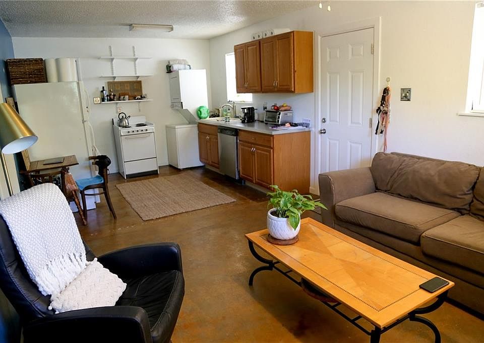 1st image of 5402 Roosevelt Ave #B