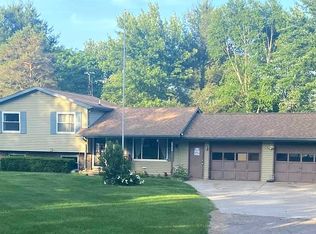 2720 Reed Rd, Lapeer, MI 48446