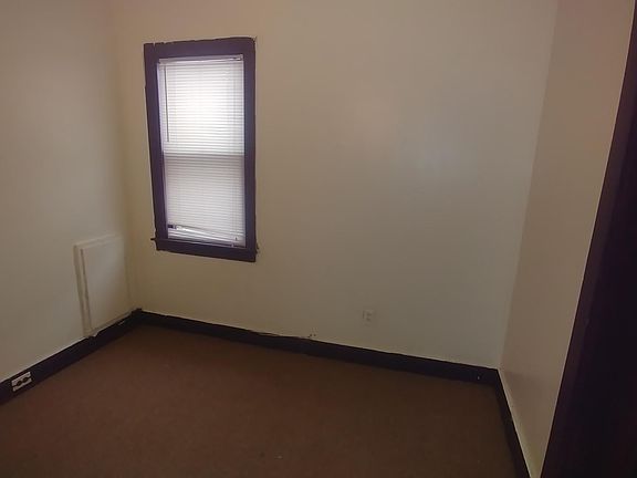 5th image of 148 Longnecker St #1