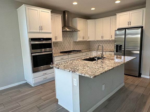 Kitchen with Gourmet package - Fridge, Microwave, Hood, Owen RO and Dishwasher