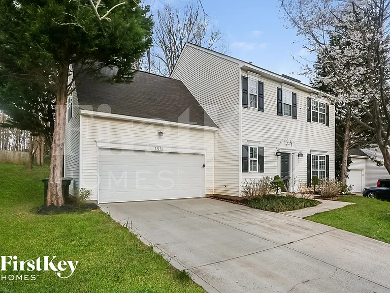 15178 Tracy Beth Rd — Photo 2