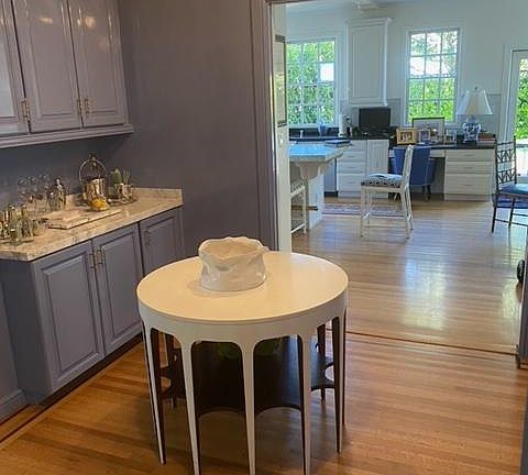 3rd image of 152 Palm Ave