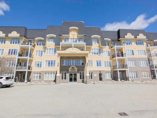 9820 165th St NW #404, Edmonton, AB T5P 0N3