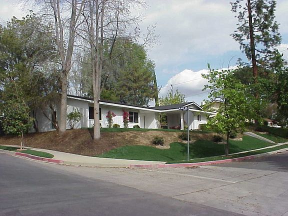 3rd image of 5552 Ostin Ave
