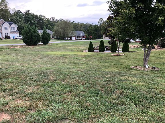 4th image of 5974 Pinewinds Dr
