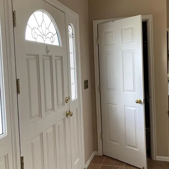 929 Nadia Way — Photo 3