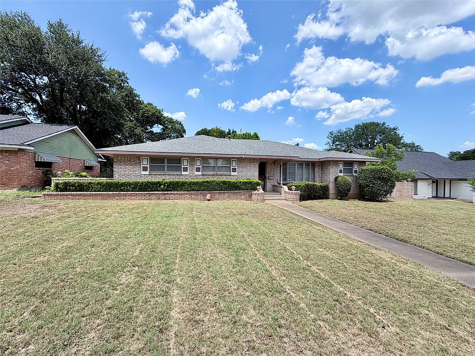 1st image of 3811 Laurel Canyon Dr