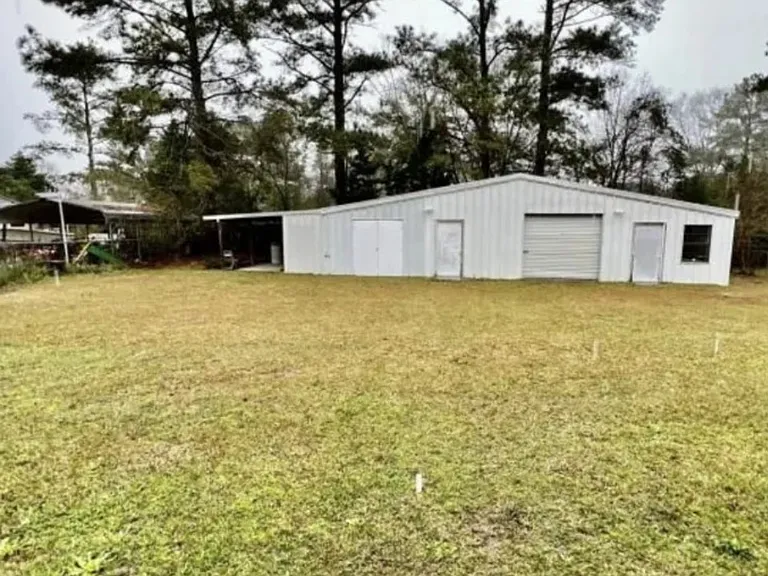 206 Goff Dr — Photo 3