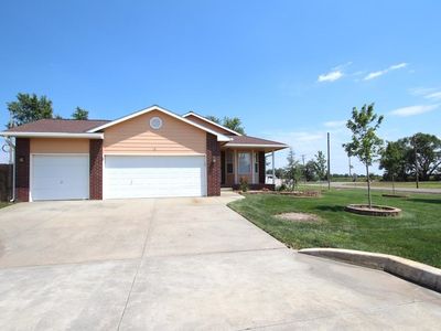 118 S Berkshire Ave, Bentley, KS, 67016
