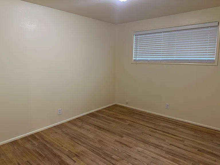 1592 Acacia Ave — Photo 4