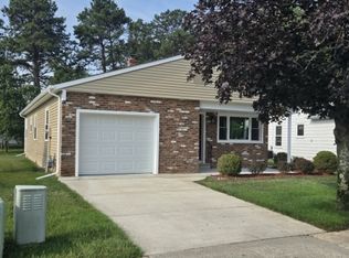 54 Gorginio Dr, Toms River, NJ 08757