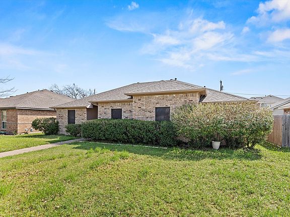 2nd image of 707 Westwind Way