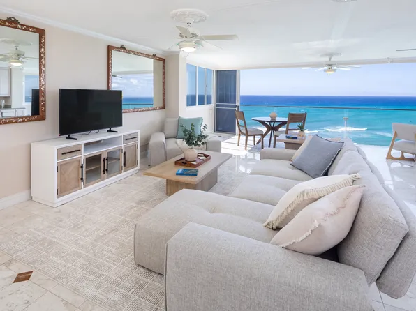 3065 Kalakaua Ave, Honolulu, HI