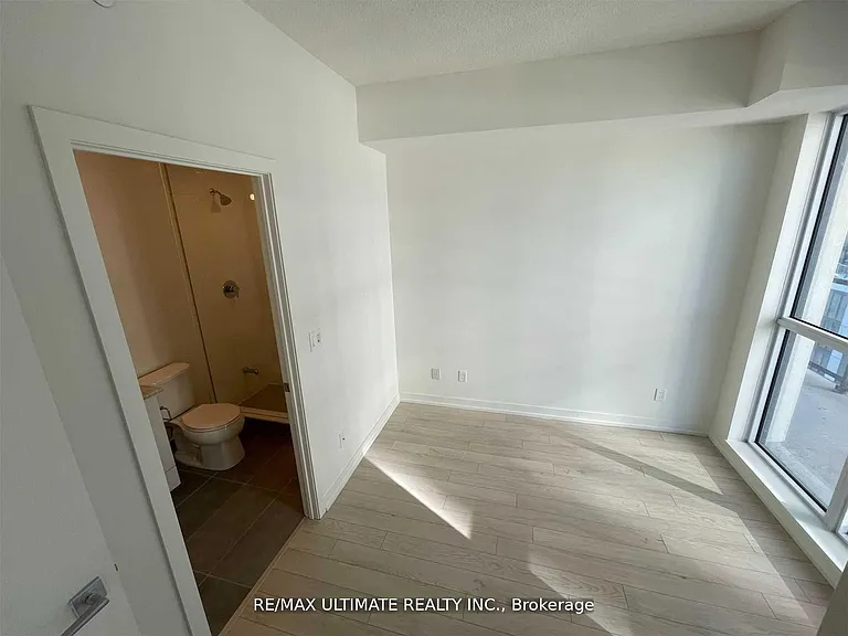 49 E Liberty St #601 — Photo 10