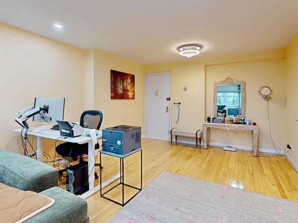 3903 Nostrand Avenue image 9 of 22