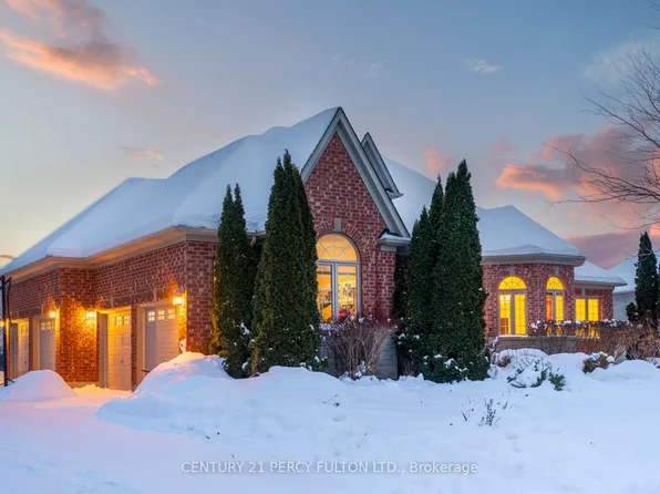 19 Wilson House Dr, Whitby, ON L0B 1A0