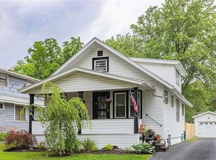 22 Colonial Rd, Rochester, NY 14609