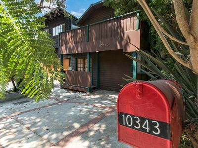 10343 Oletha Ln, Los Angeles, CA, 90077