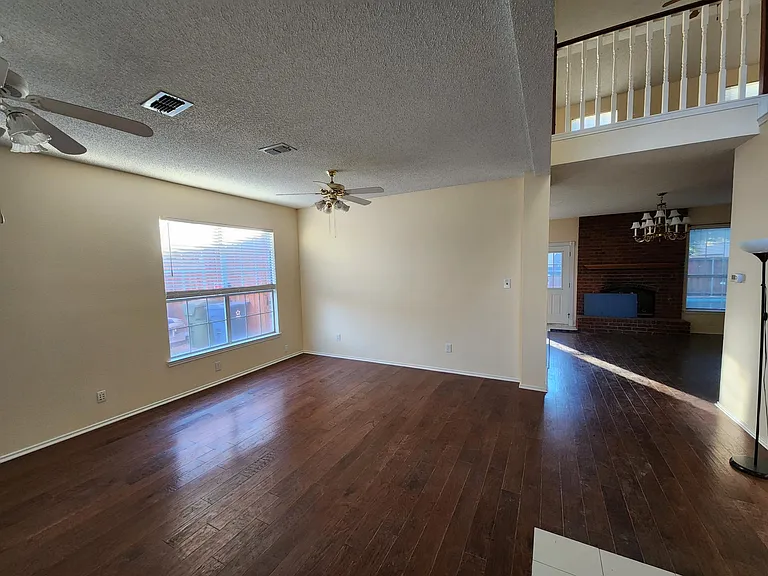 2413 Timber Ridge Ln — Photo 12
