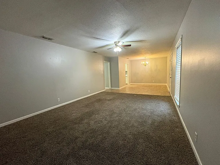 Wyndham Hill Apartments conveniently located in Southeast Tyler — Photo 17