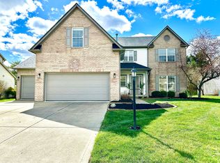 10589 Greenway Dr, Fishers, IN 46037