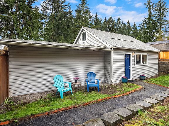 2nd image of 19046 10th Ave NE #B