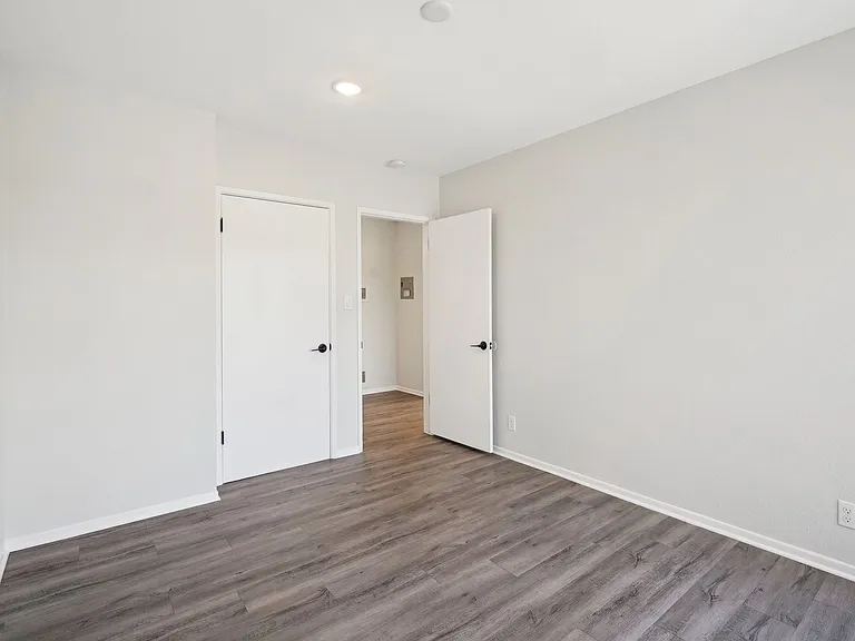 12323 Texas Ave — Photo 39
