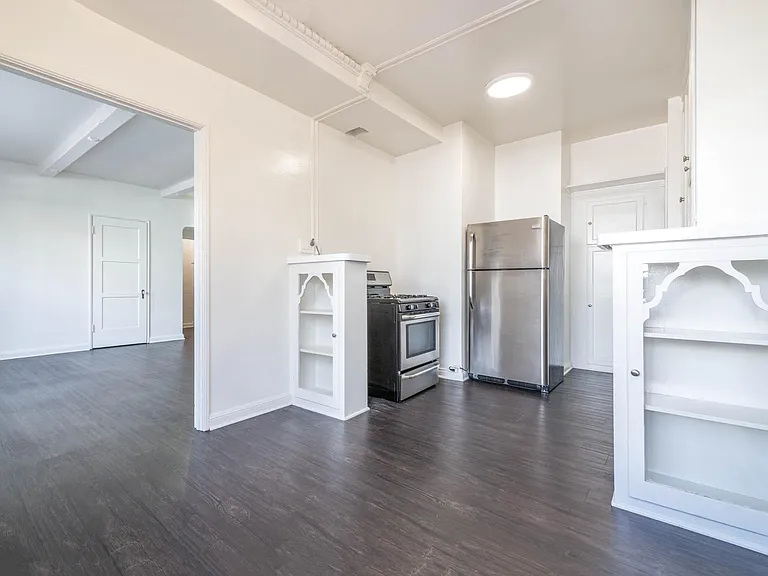 Linda Vista Apartments — Photo 11