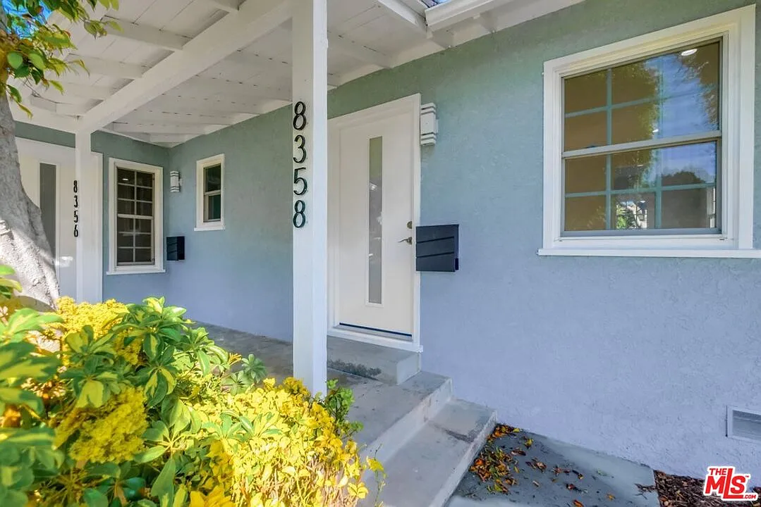 1 bed, 1.0 bath, 550 sqft, $2,995 — Photo 2