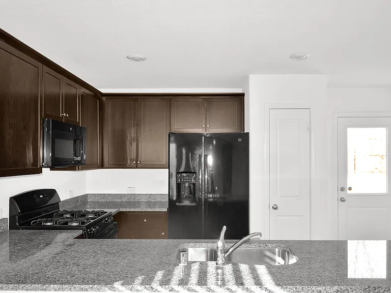 3604 Esperanza St — Photo 3