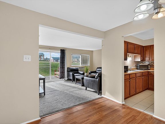 5th image of 706 Marilyn Ave APT 107