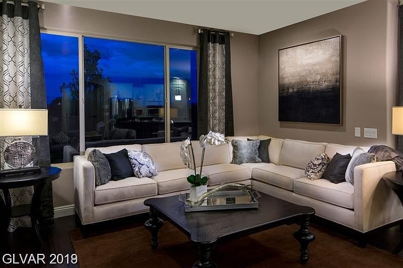 2nd image of 10457 Skye Paseo Ave