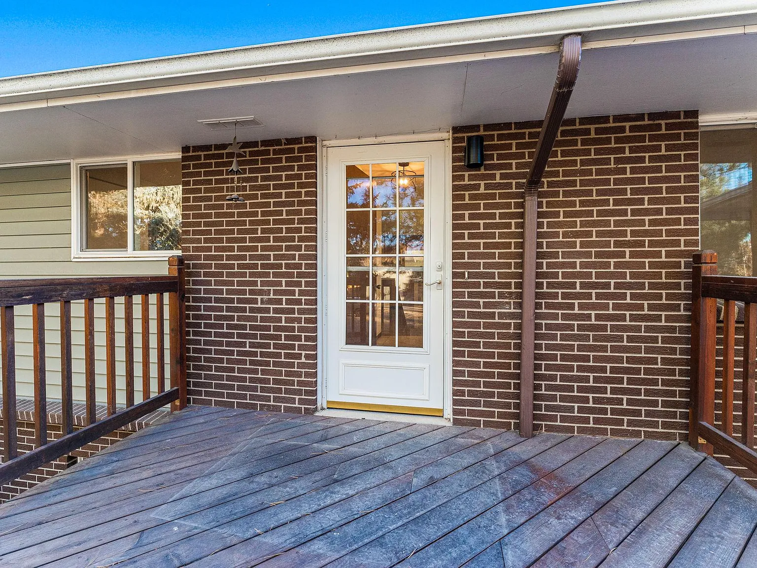 3 bed, 1.5 bath, 1620 sqft, $2,700 — Photo 2
