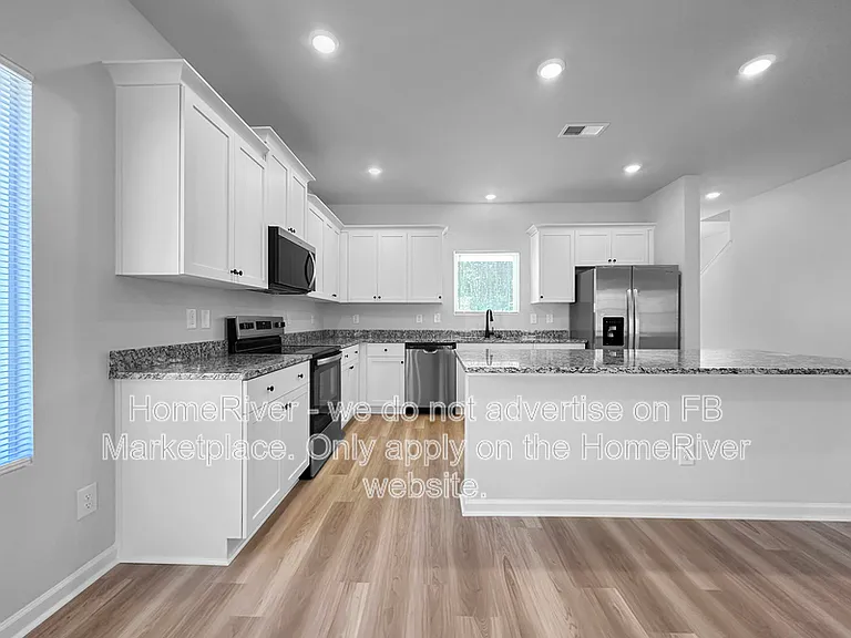 64 Foxton Pl — Photo 4