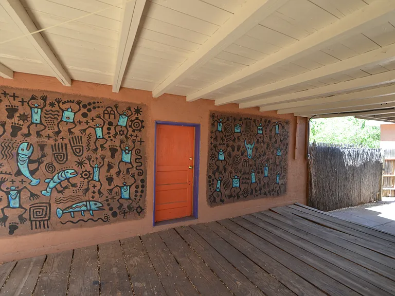 303 Villeros St — Photo 49