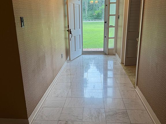 3rd image of 28 Kimbrough Ln
