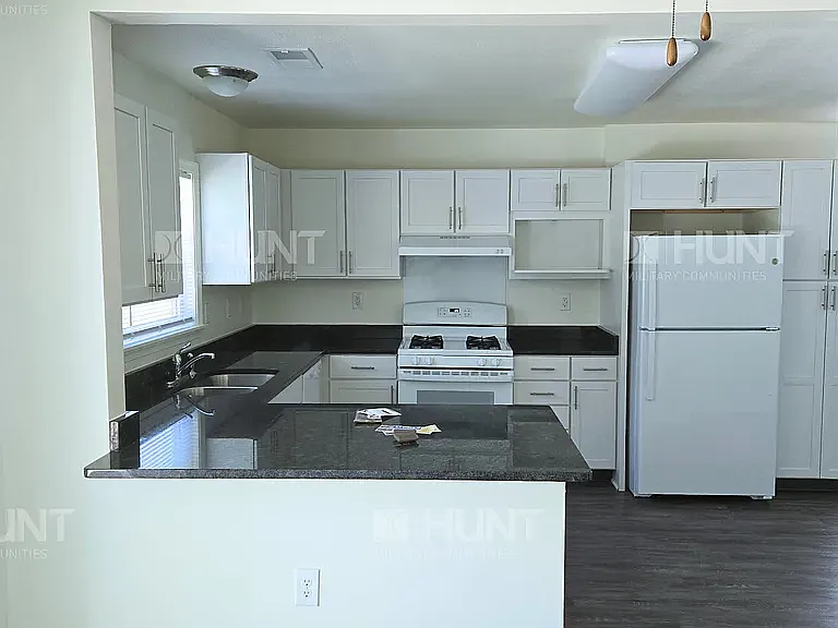 4 bed, 2.5 bath, 1419 sqft, $2,628 — Photo 4