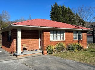 51 Laura Street, Robbinsville, NC 28771