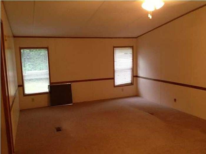 2nd image of 4295 Batten Rd