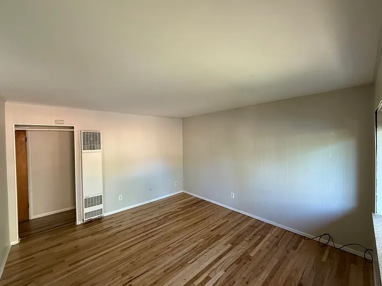 1855 Goss St #8 — Photo 5