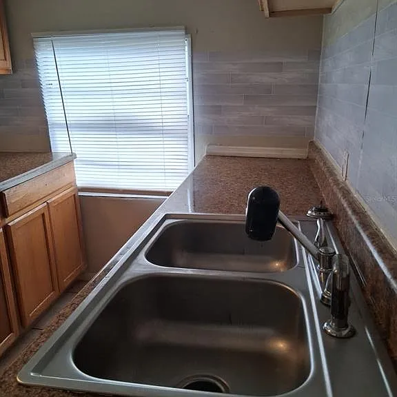 1703 McCarthy Ave — Photo 9