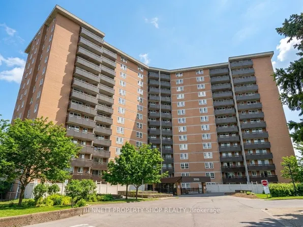 2000 Jasmine Cres #410, Ottawa, ON K1J 8K4