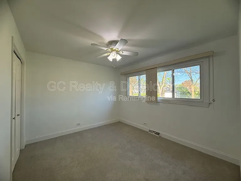 2N278 Prairie Ave — Photo 10