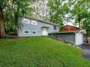 6109 Old Middleton Rd, Madison, WI 53705