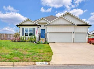 3962 Whitetail Ln, Pensacola, FL 32526