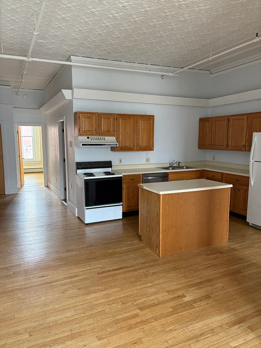 Building Photo - 6 Westmarket Sq #1