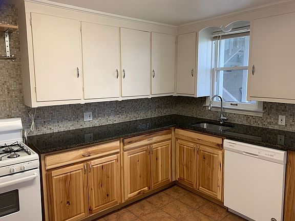 5th image of 504 Fairgrove Ave Floor 1