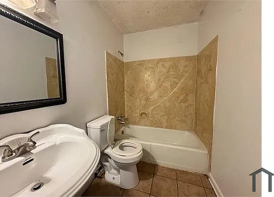 1027 Arcadia Dr — Photo 9