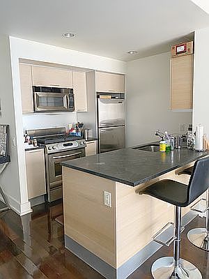 5th image of 350 W 42nd St APT 6C