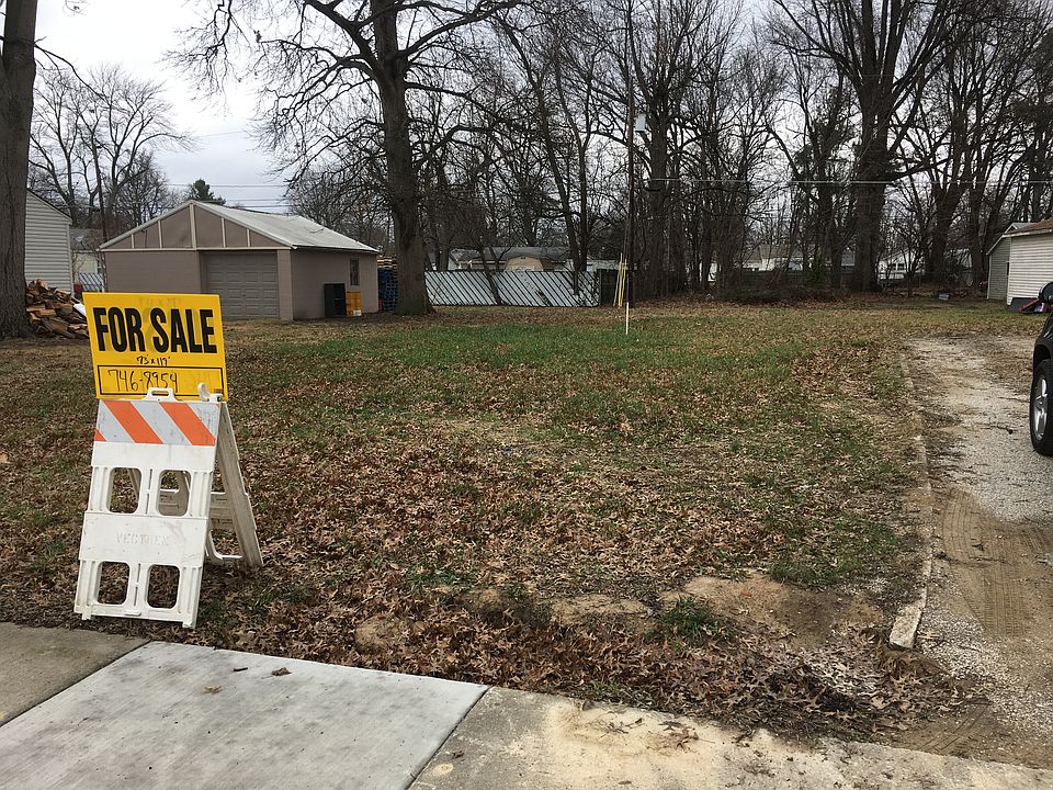 empty lot ready to build